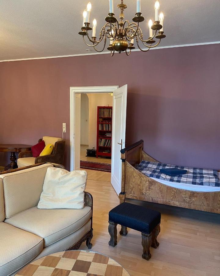 סנט גואר Musikalische Ferienwohnung Mit Rheinblick מראה חיצוני תמונה
