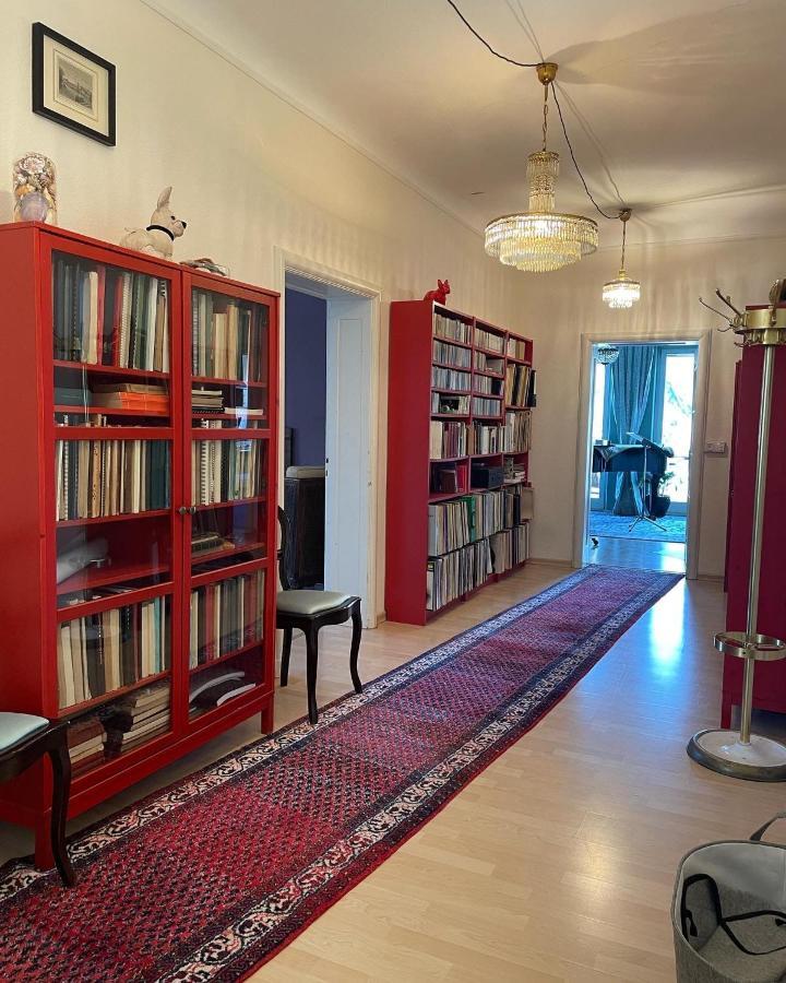סנט גואר Musikalische Ferienwohnung Mit Rheinblick מראה חיצוני תמונה